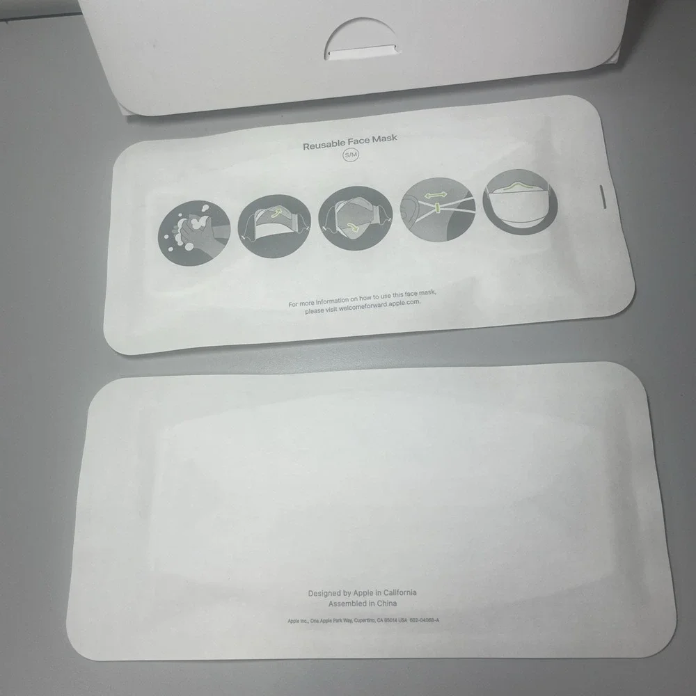 Apple Reusable Face Masks 2020 Super Rare Size S/M MHJV3G/A